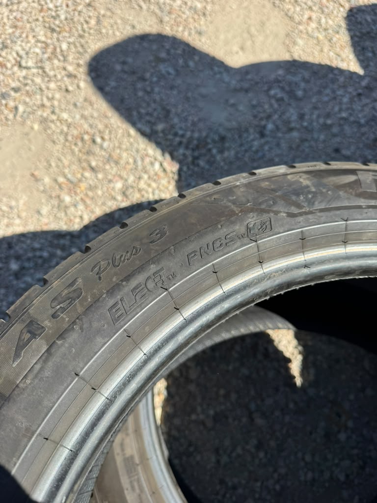 255/45R19 Pair (2 Used Tires) Pirelli Scorpion Zero - 📍 Commerce City
