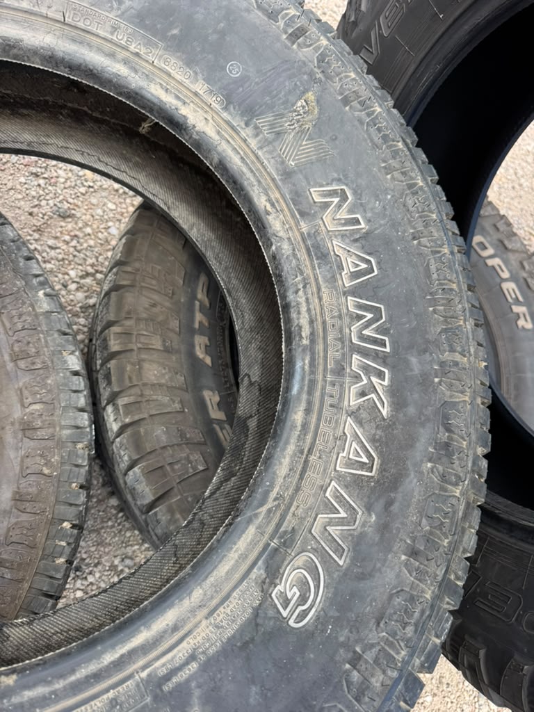 LT275/70R18 Pair (2 Used Tires) Nankang Conquerer