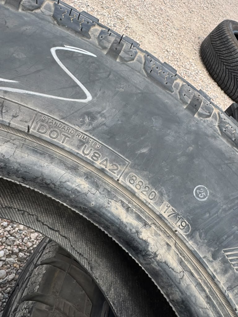 LT275/70R18 Pair (2 Used Tires) Nankang Conquerer