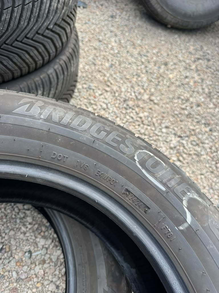 225/60R18 Pair (2 Used Tires) Bridgestone Weather Peak