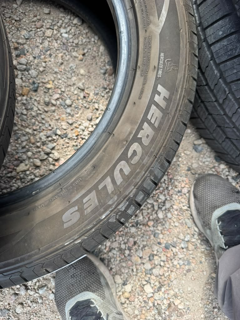 225/60R18 Pair (2 Used Tires) Hercules Road Tour Connect