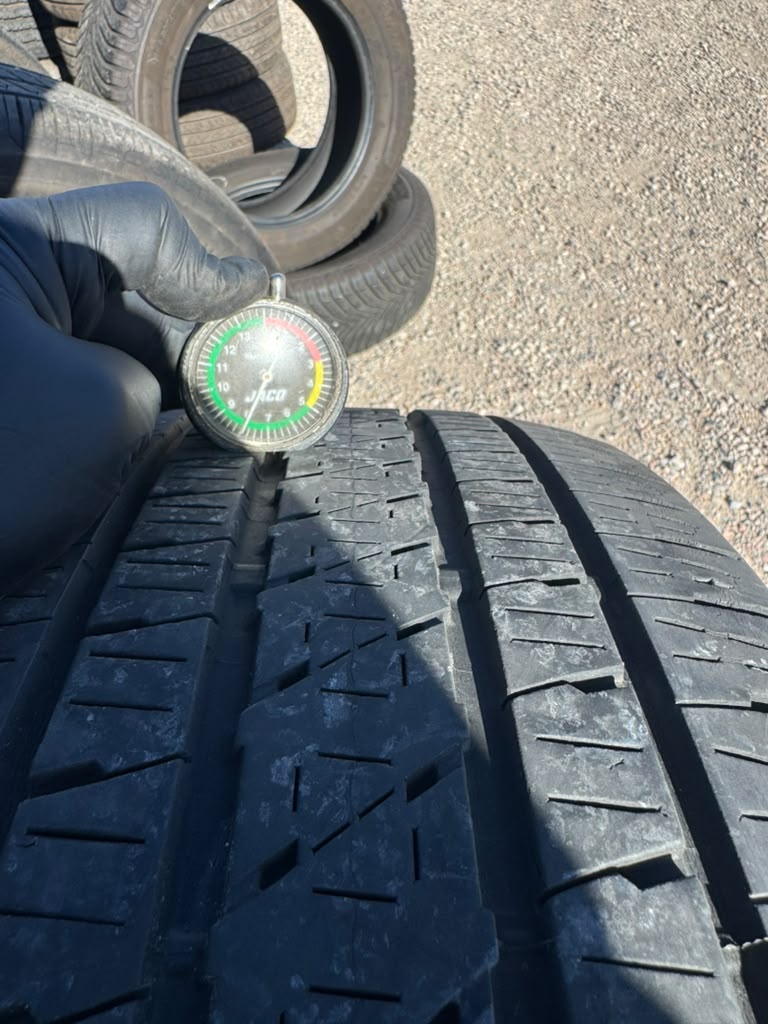 265/50R20 Pair (2 Used Tires ) Bridgestone Dueler H/L