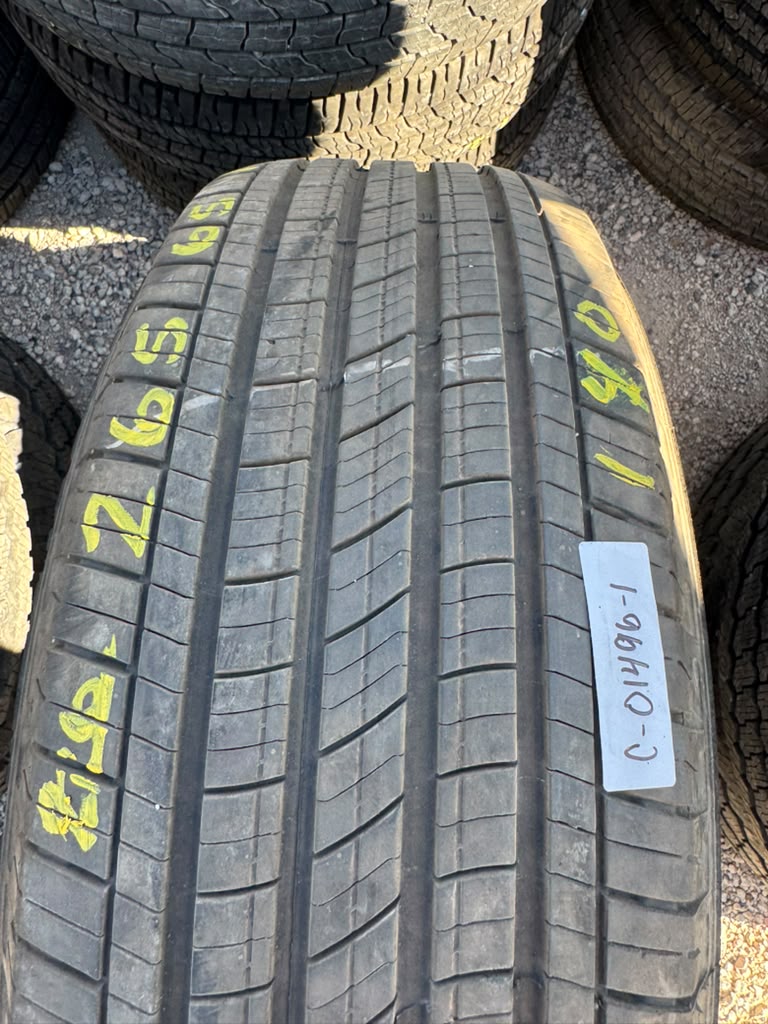 265/65R17 Pair (2 Used Tires) Michelin Primacy LTX