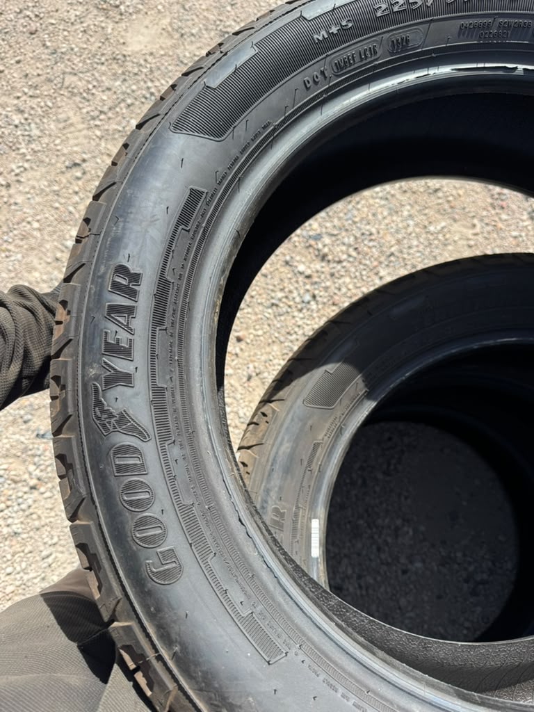 225/55R19 Set (4 Used Tires) Goodyear Wrangler Territory HT