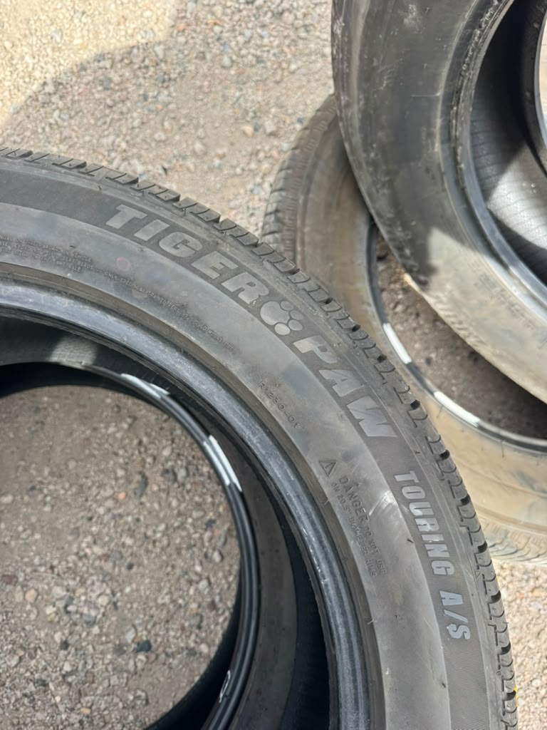 255/50R20 Pair (2 Used Tires) Uniroyal Tiger Paw - 📍 Commerce City