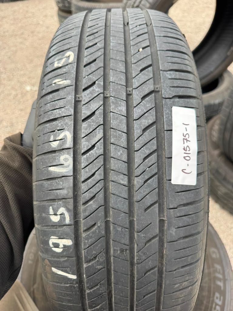 195/65R15 Pair (2 Used Tires) Laufenn G fit