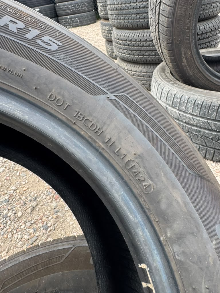195/65R15 Pair (2 Used Tires) Laufenn G fit