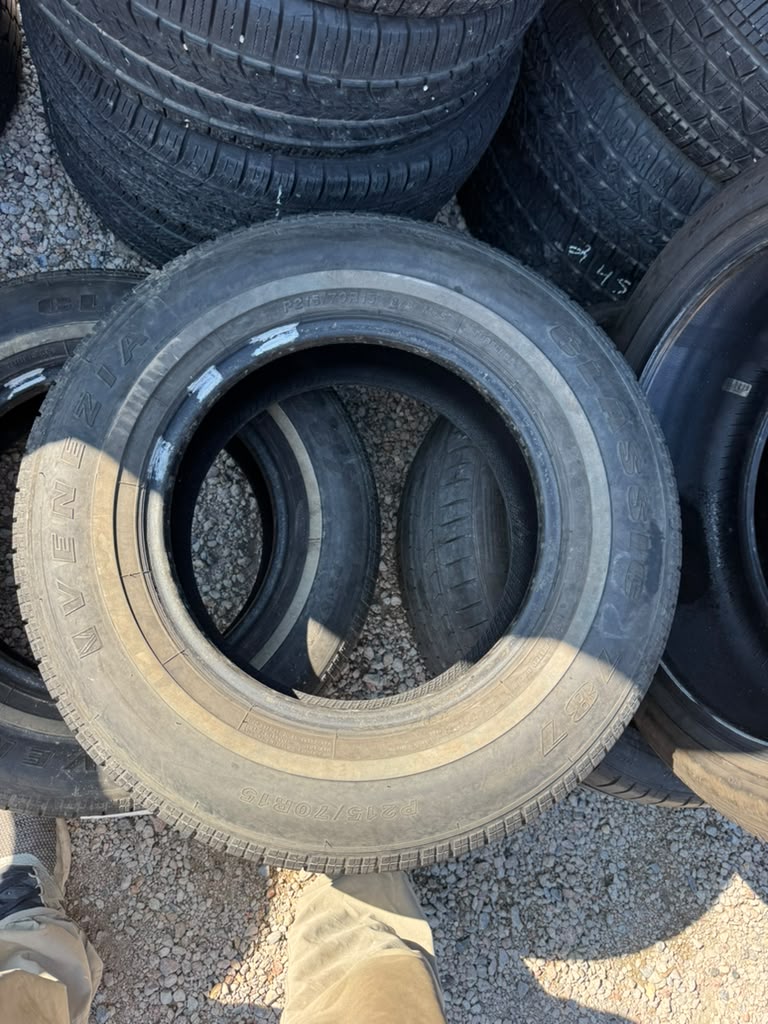 215/70R15 Pair (2 Used Tires) Venezia Classic 787