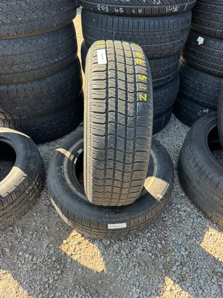 215/70R15 Pair (2 Used Tires) Venezia Classic 787