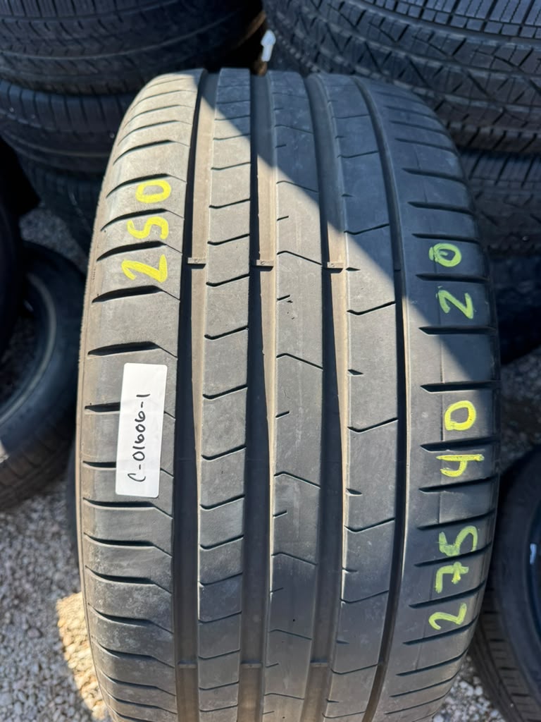 275/40R20 Pair (2 Used Tires) Pirelli P Zero Run Flat - 📍 Commerce City