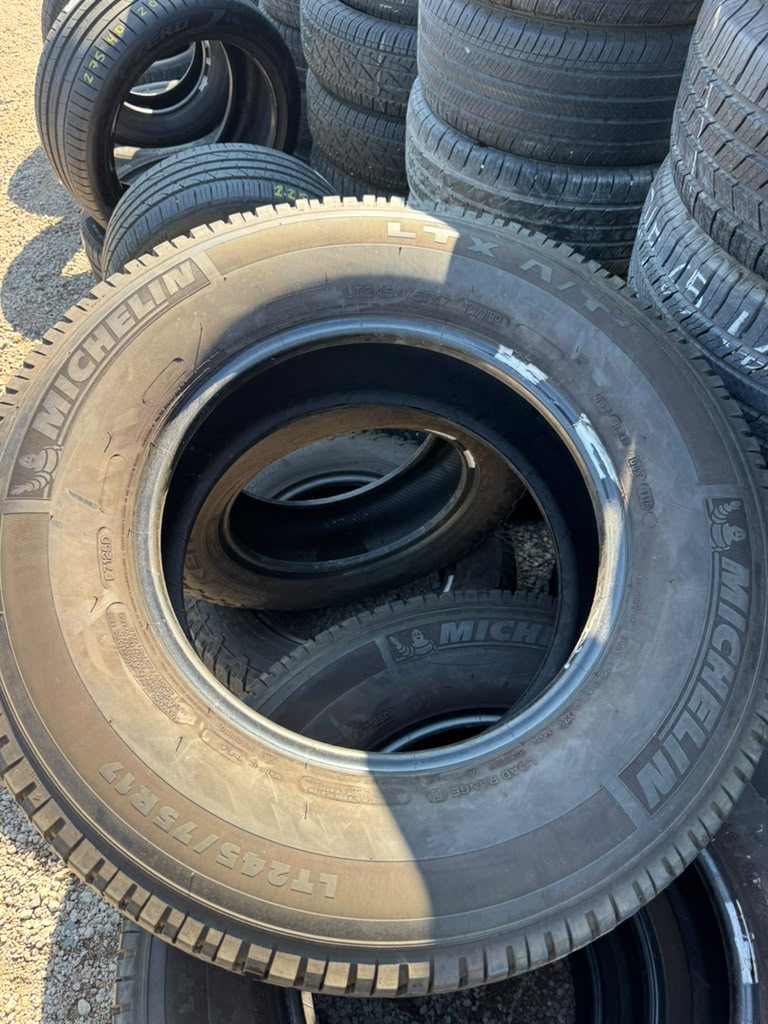 LT245/75R17 Set (4 Used Tires) Michelin LTX A/T2 - 📍 Commerce City
