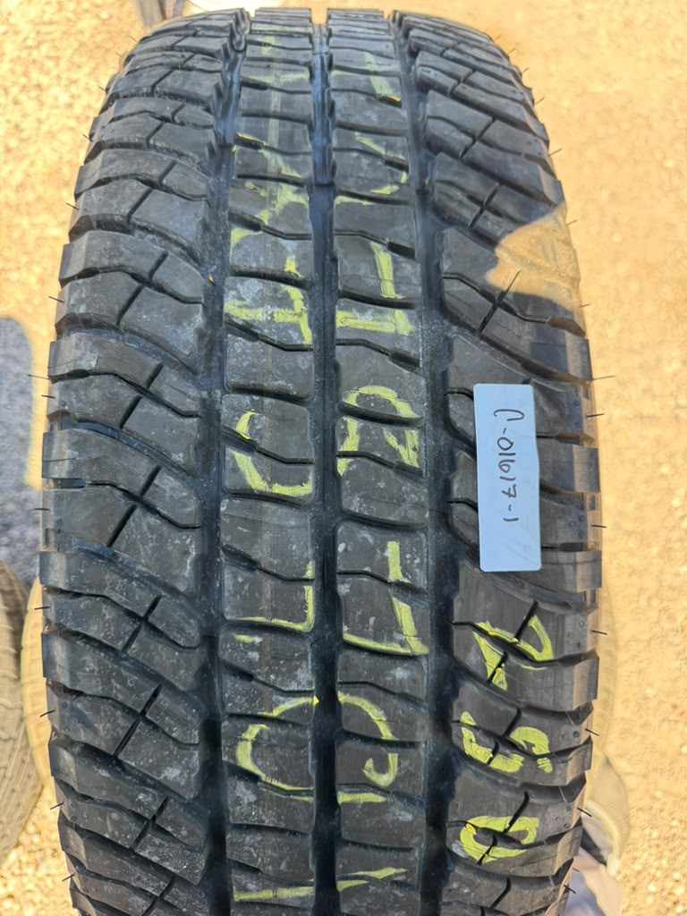 LT275/70R18 Pair (2 Used Tires) Michelin LTX - 📍 Commerce City