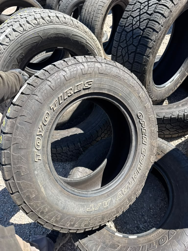 265/70R17 Pair (2 Used Tires) Toyo Open Country - 📍 Commerce City
