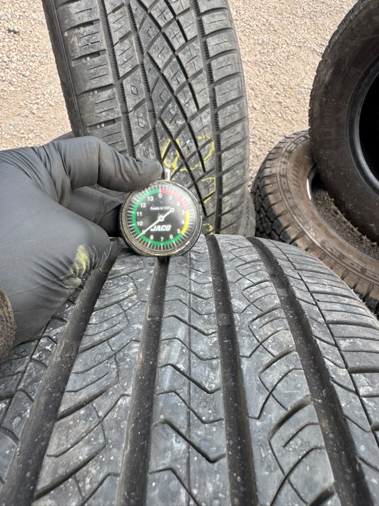 225/55R17 Pair (2 Used Tires) Advanta ER-800