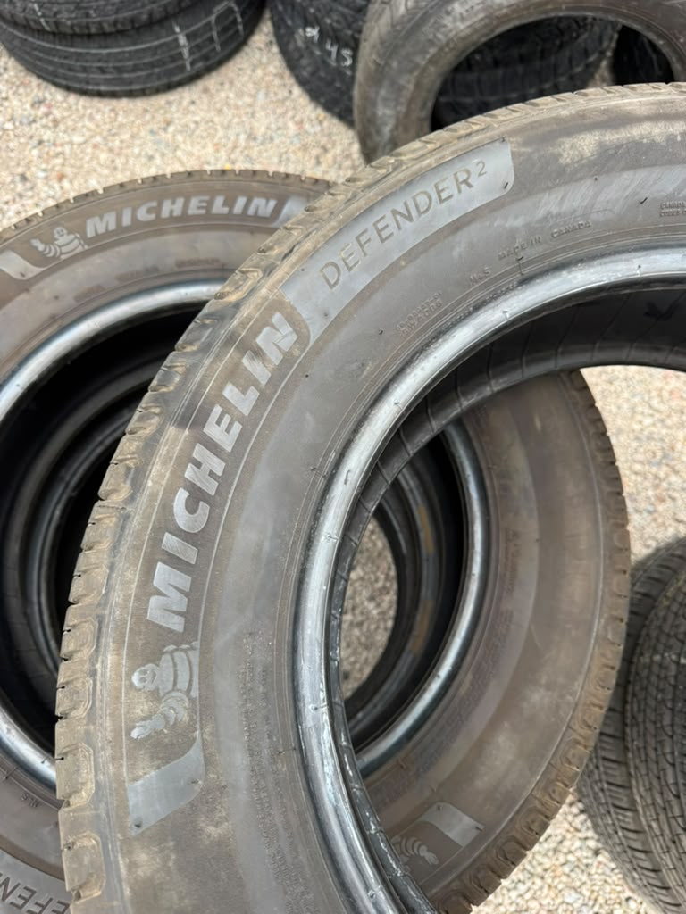 225/65R17 Set (4 Used Tires) Michelin Defender