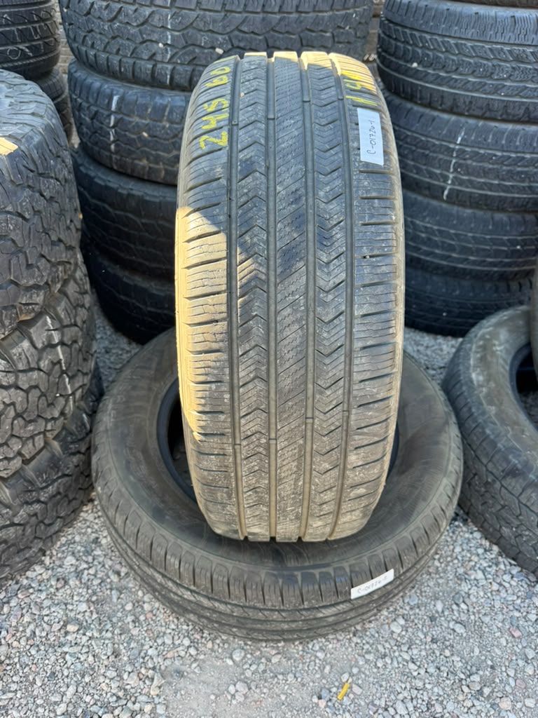 245/60R18 Pair (2 Used Tires) Vredstein HiTrac - 📍 Commerce City