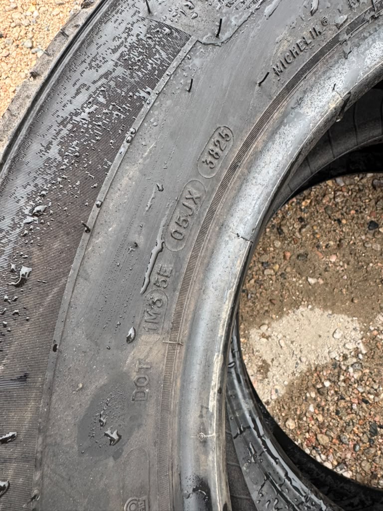 265/60R18 Pair (2 Used Tires) Michelin Primacy LTX - 📍 Commerce City