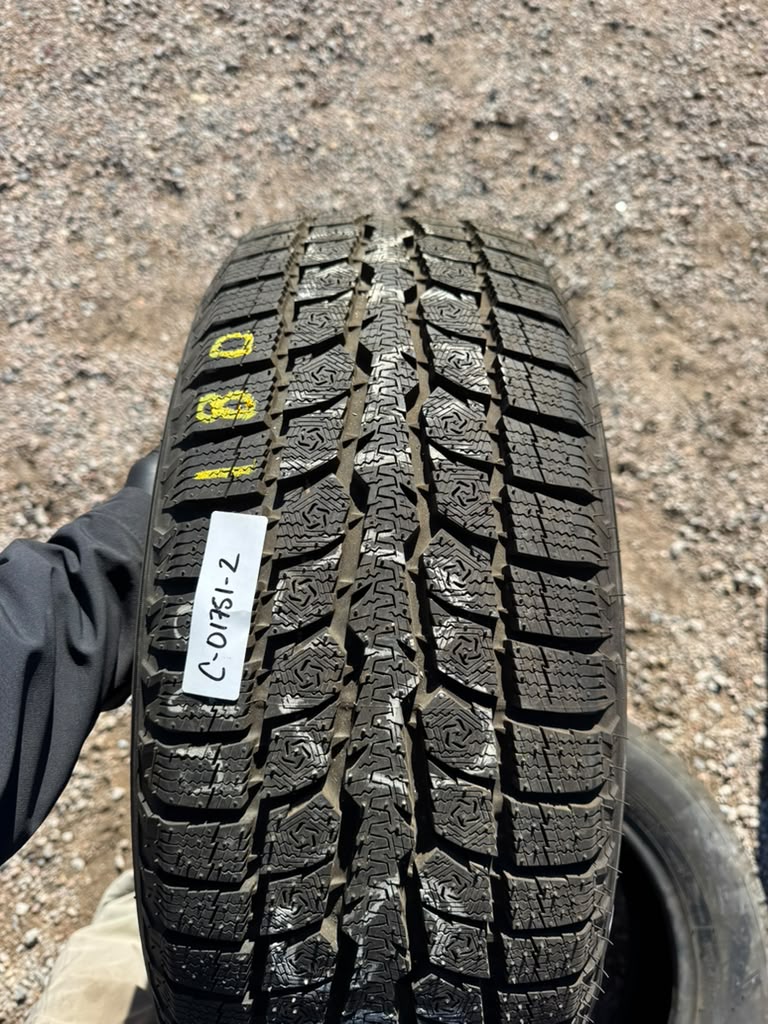 215/60R16 Pair (2 Used Tires)  Toyo Observe GSI-6