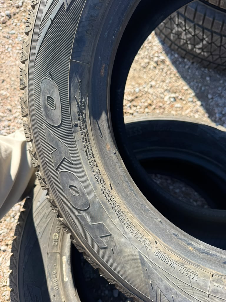 215/60R16 Pair (2 Used Tires)  Toyo Observe GSI-6