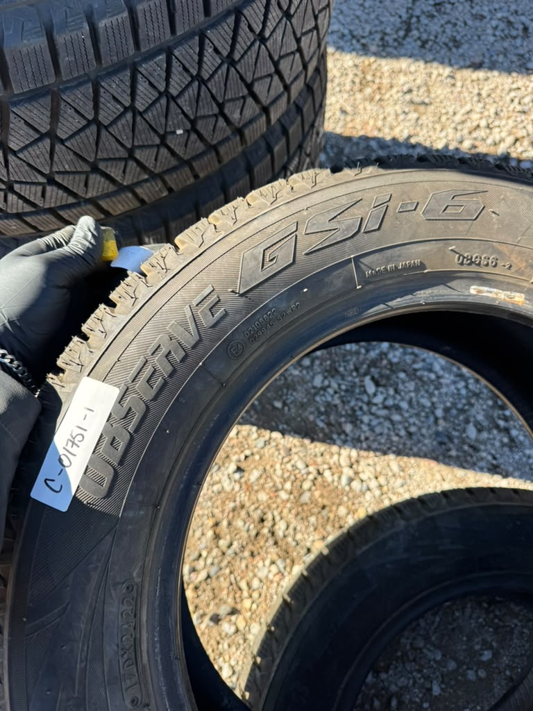 215/60R16 Pair (2 Used Tires)  Toyo Observe GSI-6