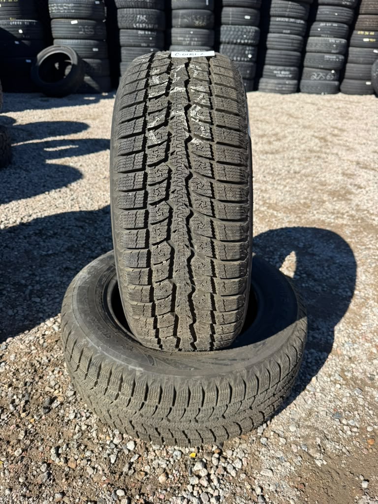 215/60R16 Pair (2 Used Tires)  Toyo Observe GSI-6